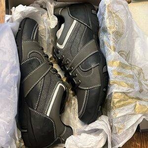 032 new in box helix durango grey hiking athletic men's shoes casual dress down